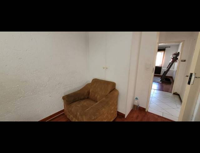 2 BEDROOM APARTMENT FOR SALE IN GLENVISTA